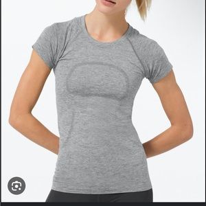 lululemon swiftly tee shirt ! size 4